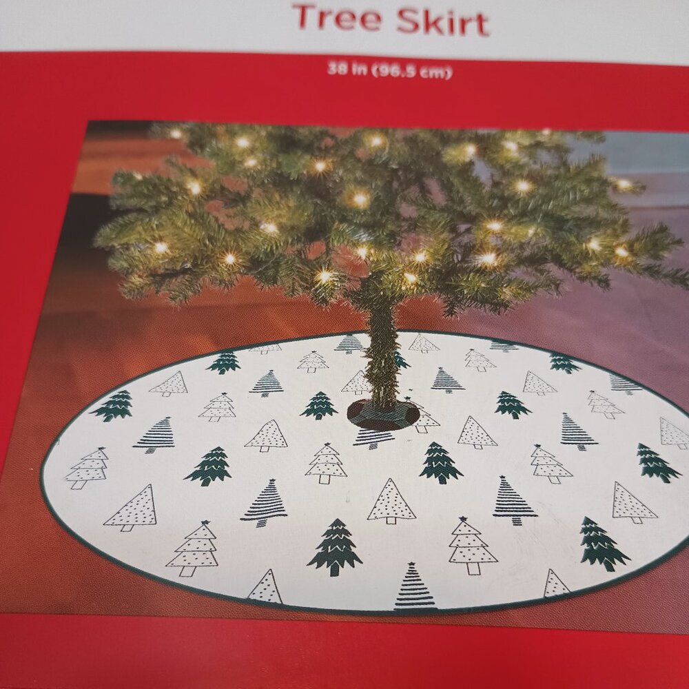 New Christmas Tree Skirt 38"